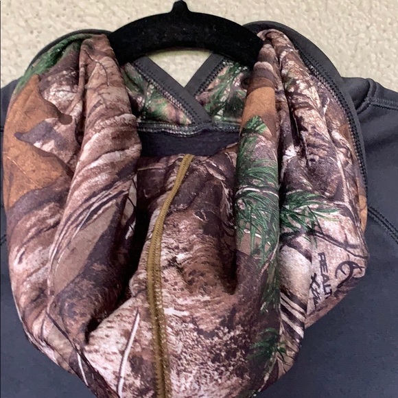 UA Hoodie - Picture 3 of 3